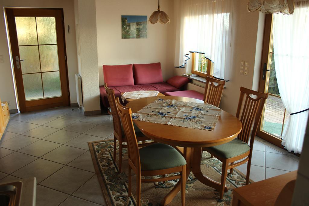 Bodenseegaestehaus Ульдинген-Мюльхофен Номер фото