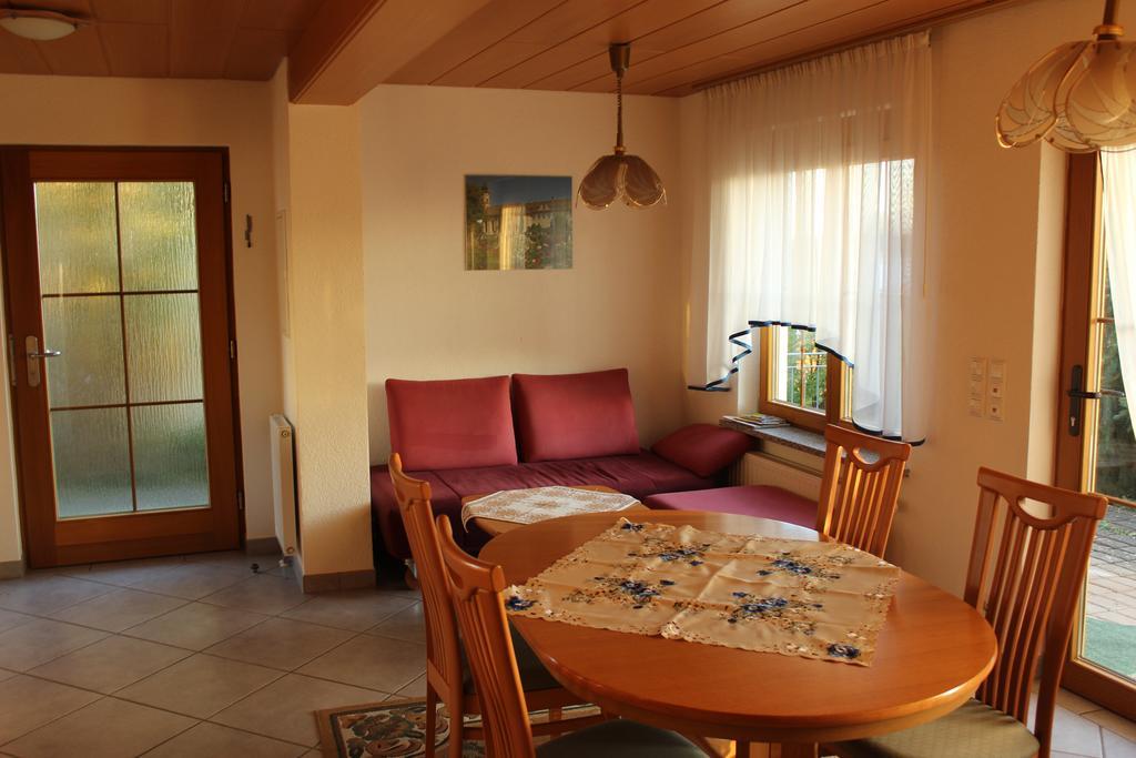 Bodenseegaestehaus Ульдинген-Мюльхофен Номер фото